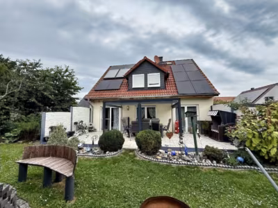 Familienglück in Linderte – Haus mit Garten & Doppelgarage, 30952 Ronnenberg, Einfamilienhaus