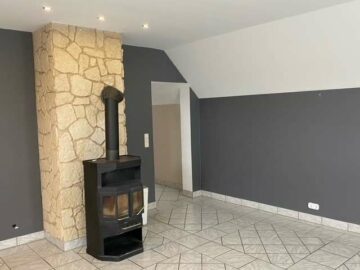 Kamin im Wohnzimmer - Wohnen und Platz für Ihr Hobby: Doppelhaushälfte in Söhlde