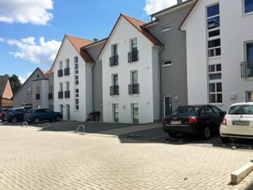 Neuwertige 2-Zi.-Mietwohnung in der Burgdorfer Innenstadt - Parkplätze im Innenhof