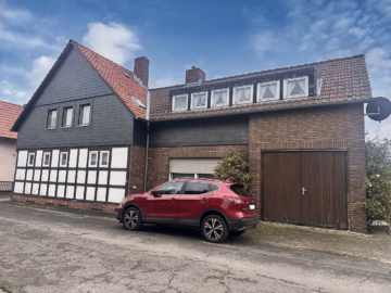 Söhlde-Bettrum: Sanierungsbedürftiges Einfamilienhaus mit Einliegerwohnung, 31185 Söhlde, Einfamilienhaus