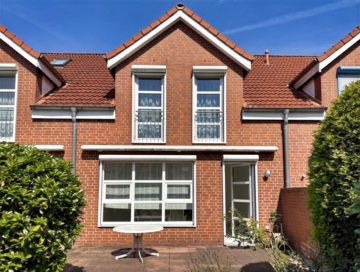 Sehr gepflegtes Haus in bevorzugter Wohnlage, 30455 Hannover, Reihenmittelhaus