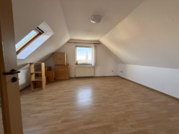 Dachgeschoss WZ - Leerstehendes 4-FH in Hannover-Misburg