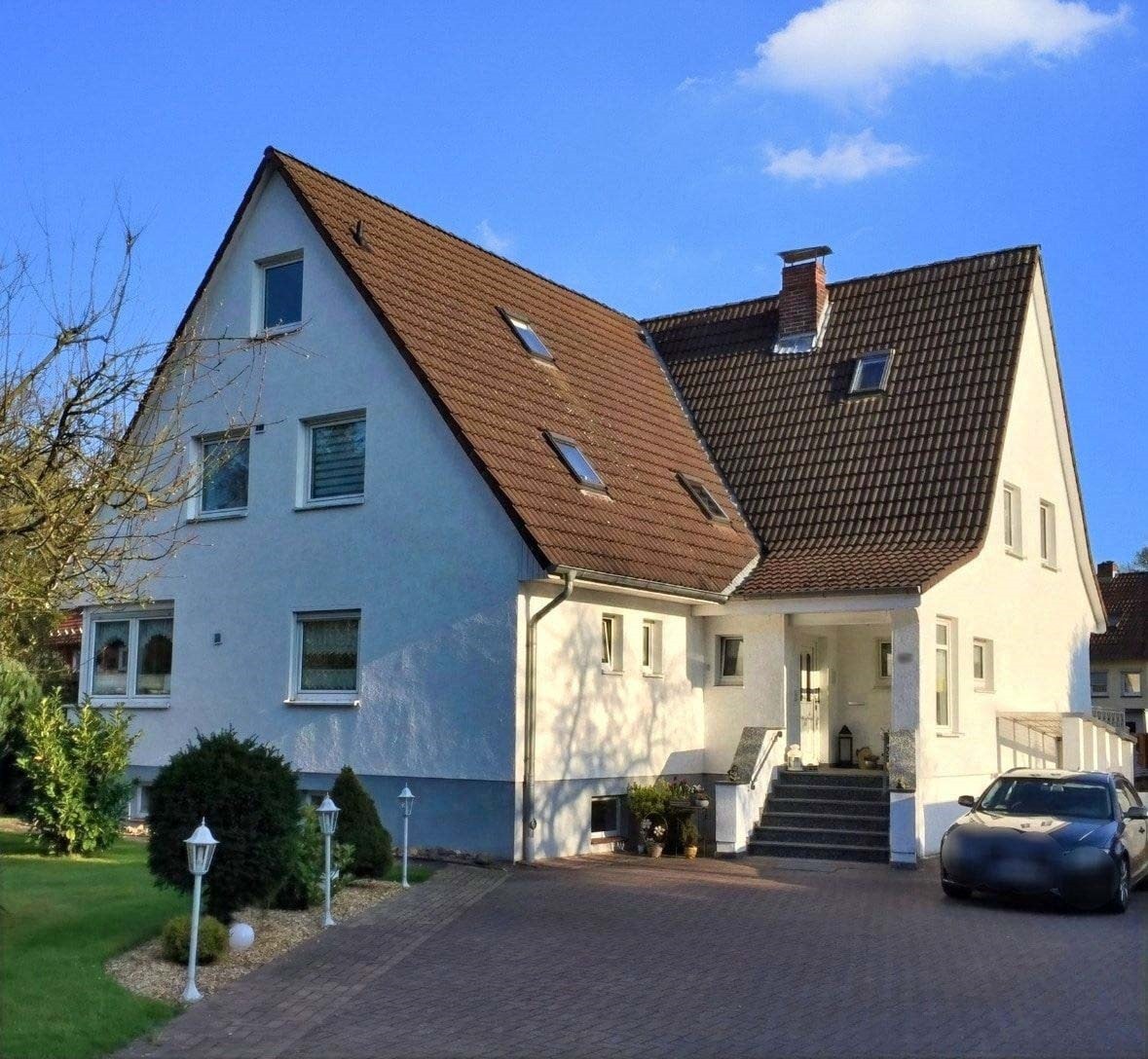 Celle – Klein Hehlen: 2-Generationen-Wohnen oder solide Kapitalanlage – beides bietet sich an., 29223 Celle, Zweifamilienhaus