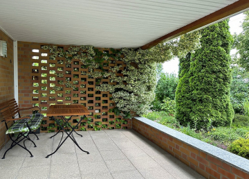 Terrasse - Großzügiges und gepflegtes Einfamilienhaus mit Garage und Keller in Algermissen