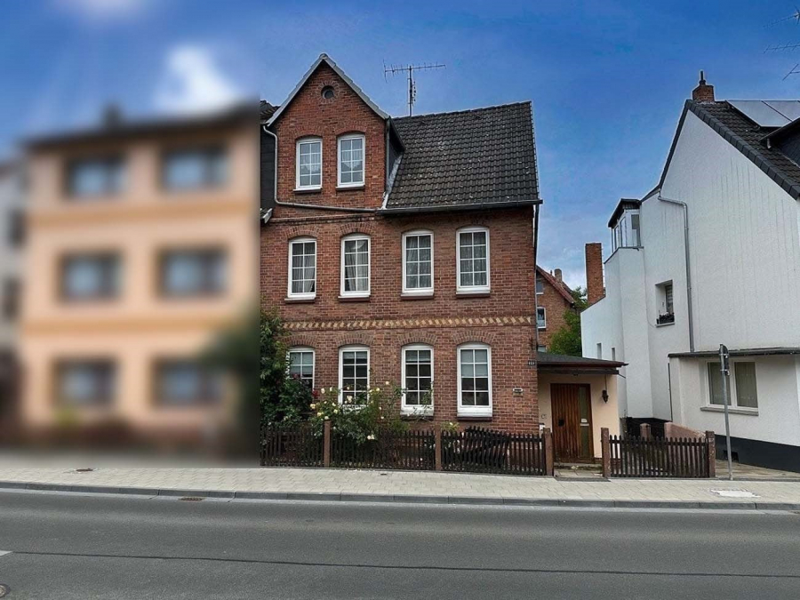 Hildesheim-Moritzberg: Sanierungsbedürftige Doppelhaushälfte mit Keller und Terrasse 1 8121_Vorderansicht - Hildesheim-Moritzberg: Sanierungsbedürftige Doppelhaushälfte mit Keller und Terrasse