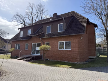 Geräumige 3-Zimmer-ETW mit Balkon, Garage und Stellplatz, 29227 Celle, Dachgeschosswohnung