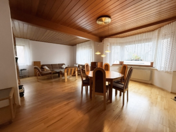 Wohn-Essbereich EG - Sanierungsbedürftiges EFH in Langenhagen