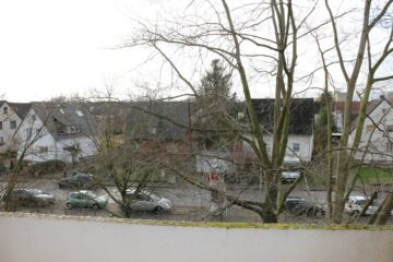 Blick von der Loggia - 2-Zimmer-ETW mit Balkon und Garage in Garbsen-Berenbostel „Im Hespe“