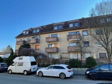 Balkonseite - 4-Zi.-Maisonettewohnung mit Balkon und Tiefgarage in guter Lage von Hannover-Stöcken