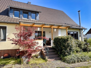 Außenansicht Rückseite - Burgdorf Weststadt: Modernisiertes Ein- oder Zweifamilienhaus zum wohlfühlen