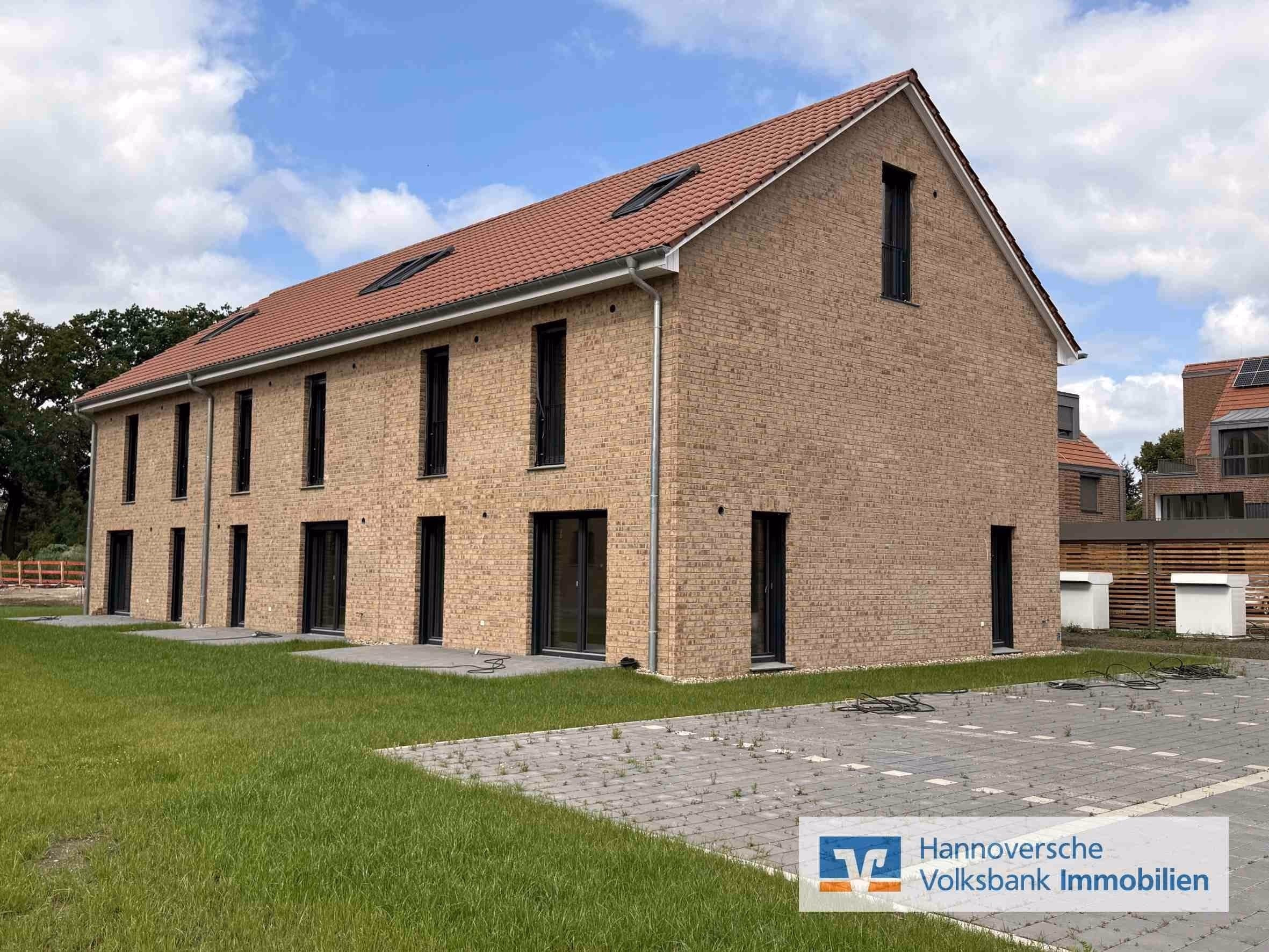 Neubau: Wohnhöfe „Eiermarkt“ Großburgwedel, 30938 Burgwedel, Reihenmittelhaus zum Kauf