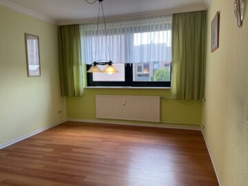 Kinderzimmer - Modernisierte Eigentumswohnung mit 2 Bädern, Loggia und Aufzug