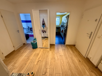 Flur - Sehr gepflegte 3-Zi.-ETW im Hochparterre mit Balkon in zentraler Wohnlage von Seelze