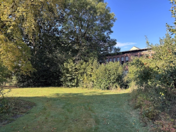 Grundstück - Uetze: Wohnbaugrundstück mit Abrisshaus (Okal-Fertighaus)