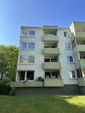 Laatzen: Geräumige 3-Zimmer-Wohnung mit Loggia - Außenanischt