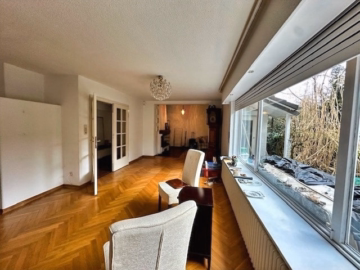 Wohnzimmer - Attraktives, modernisierungsbedürftiges Reihenendhaus in Bestlage!