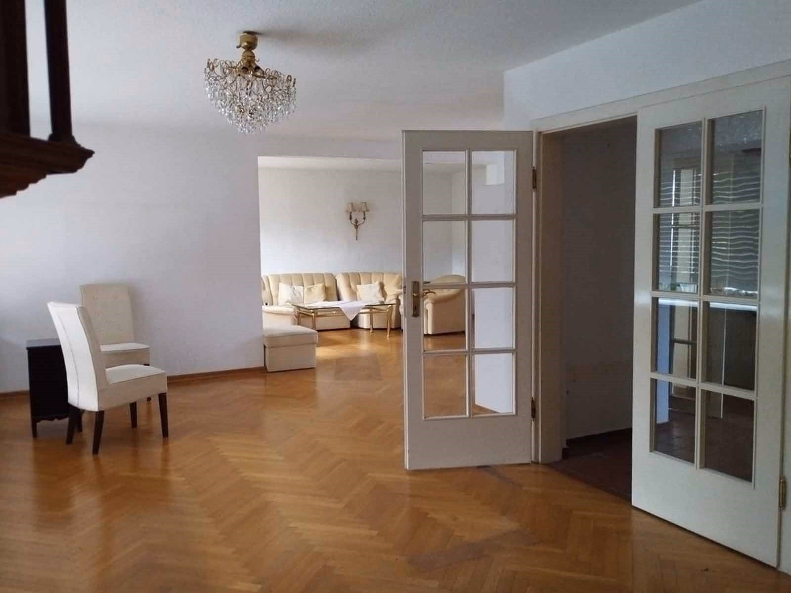 Attraktives, modernisierungsbedürftiges Reihenendhaus in Bestlage!, 30559 Hannover, Stadthaus zum Kauf