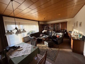 Wohnen im EG - Solides Zweifamilienhaus in Helstorf – ohne Käuferprovision