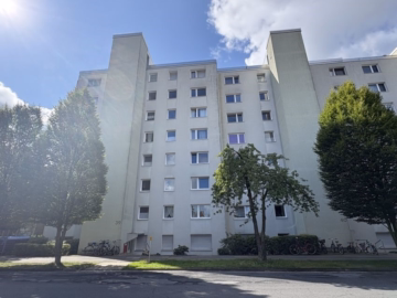 Vorderseite - Burgdorf/Südstadt: Sanierungsbedürftige 2-Zimmer-Wohnung