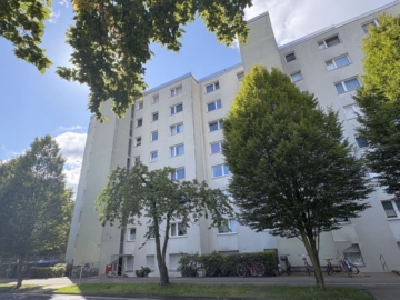 Vorderseite - Burgdorf/Südstadt: Sanierungsbedürftige 2-Zimmer-Wohnung
