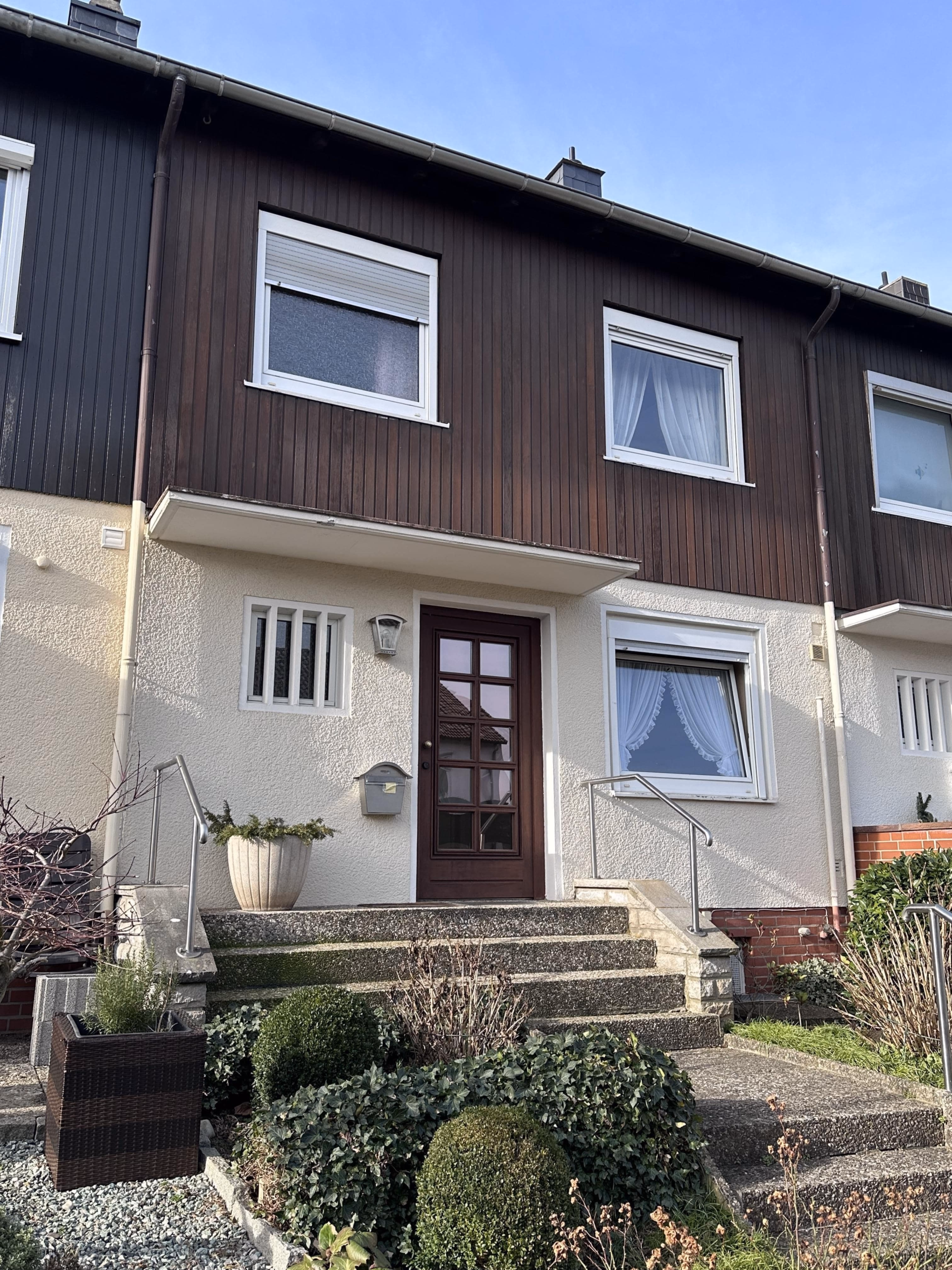 Reihenmittelhaus mit Vollkeller und Garage in Rodenberg, 31552 Rodenberg, Reihenmittelhaus