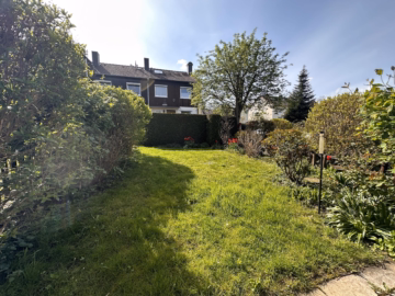 Garten mit Ausgang - Reihenmittelhaus mit Vollkeller und Garage in Rodenberg