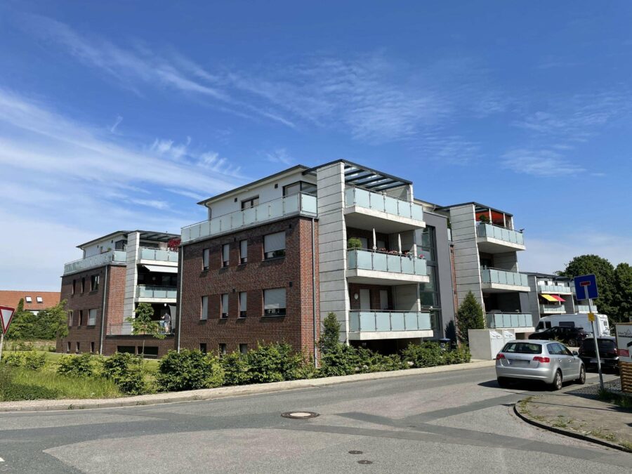 Außenansicht - Vermietung: Modernes Penthouse in Altwarmbüchen