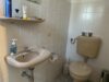 Hi-Itzum: 6-Zimmer-Reihenendhaus - Gäste-WC