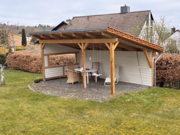 überdachter Freisitz - Hildesheim – Neuhof: Idyllisch Wohnen im sanierten Fachwerkhaus mit Geschichte