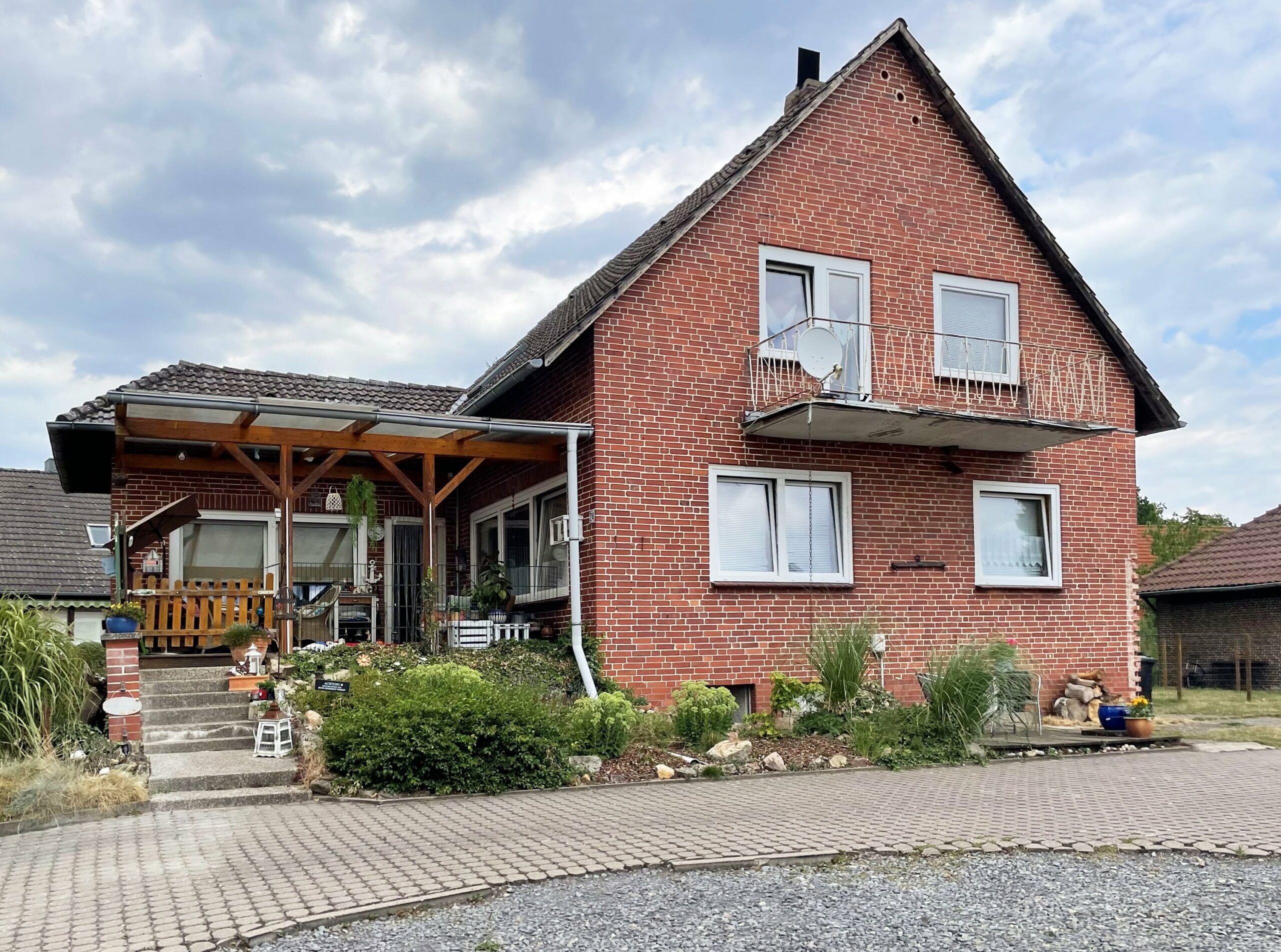 TOP Preis!!! Zwei leerstehende Häuser auf großem Grundstück in Leveste, 30989 Gehrden, Einfamilienhaus