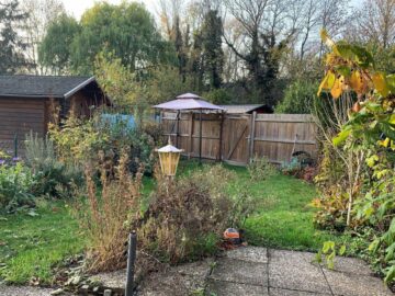 Blick in den Garten - Badenstedt: Kleine Idylle in der Stadt
