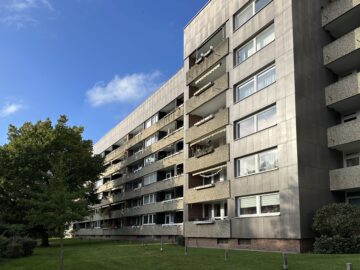 Geräumige 2,5-Zimmer-Wohnung mit Loggia in Hannover-Anderten - Rückansicht