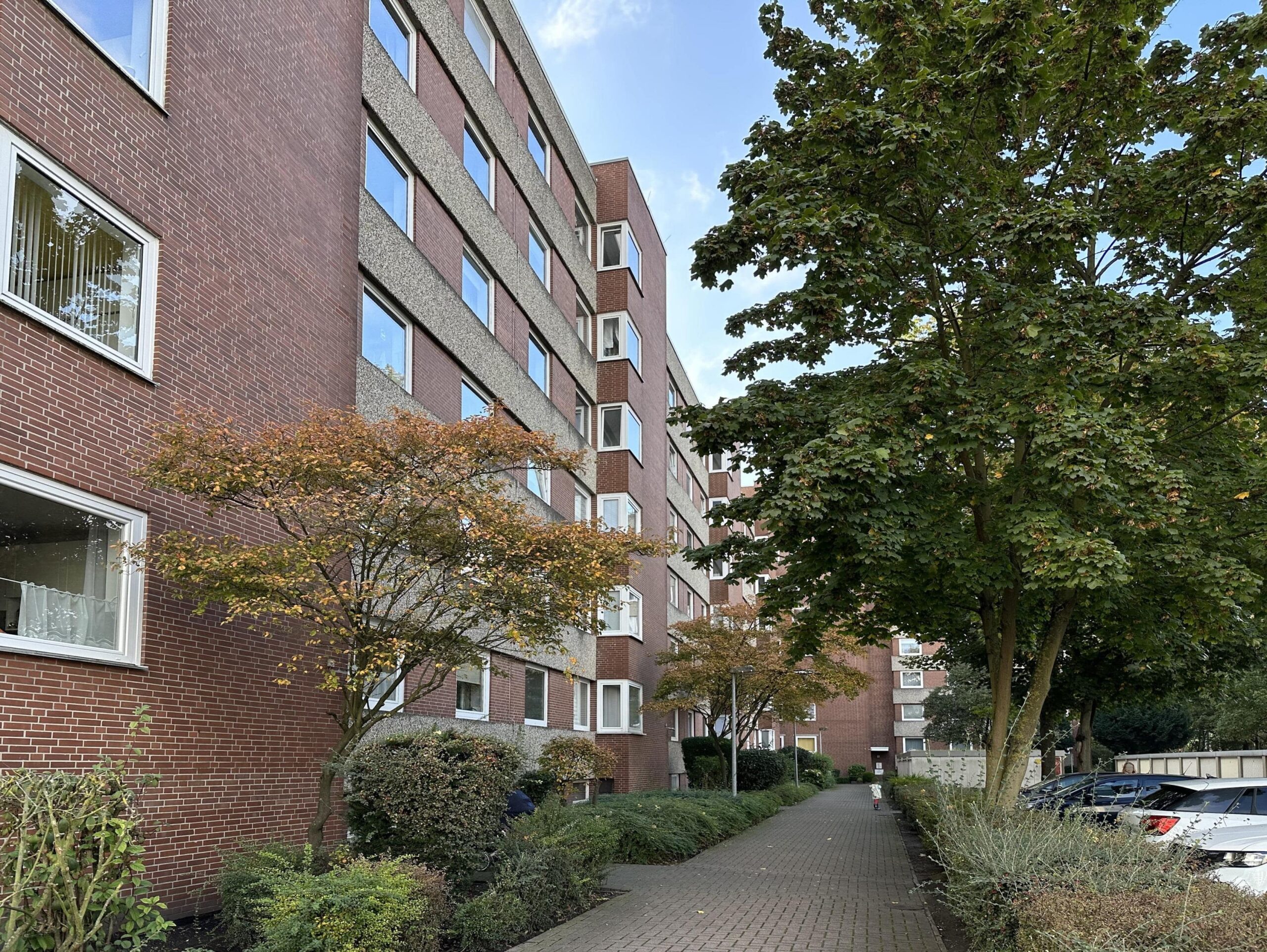 Geräumige 2,5-Zimmer-Wohnung mit Loggia in Hannover-Anderten, 30559 Hannover, Etagenwohnung