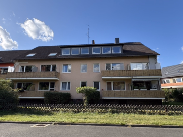 Burgdorf: Renovierungsbedürftige Dachgeschosswohnung in ruhiger Lage, 31303 Burgdorf, Dachgeschosswohnung
