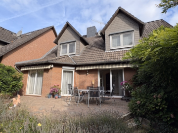 Terrasse - Burgdorf: Sehr gepflegte Doppelhaushälfte in ruhiger Wohnlage