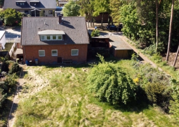 Aus dem Garten gesehen - Viel Platz zum Wohnen in Esperke