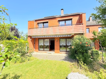 Ansicht Terrasse - Großzügiges Reihenendhaus mit Garage am Ende einer Sackgasse in guter Wohnlage in Seelze – Harenberg