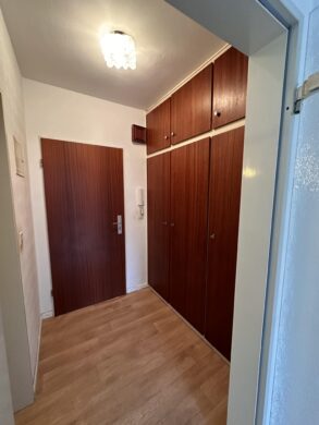 Eingangsbereich - Burgdorf-Süd: 2-Zimmer-Wohnung mit guter Raumaufteilung