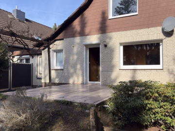 Terrasse - Burgdorf/ Ehlershausen: Charmante Doppelhaushälfte mit Potenzial