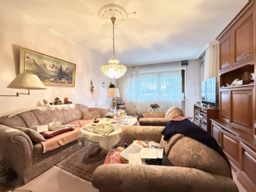 Wohnzimmerausschnitt - 3-Zimmer-Eigentumswohnung im 1. OG mit Balkon in zentraler Lage und Bahnhofsnähe von Seelze