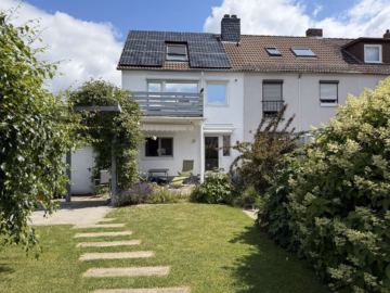 20-8676-08 - KEINE ZUSÄTZLICHE KÄUFERCOURTAGE: Saniertes Reihenendhaus in der Nordstadt