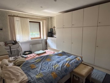 Schlafzimmer - ERBPACHT: Sanierungsbedürftiges Haus in Himmelsthür