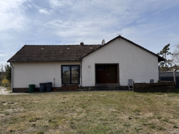 Rückansicht - Celle-Garßen: Großzügiger Bungalow im Rohbauzustand