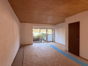 Wohnzimmer - Reihenmittelhaus mit Vollkeller und Garage in Feldrandlage im familienfreundlichen Ortsteil Egestorf