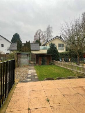 Blick in den Garten - Vermietung: Tolles Reihenmittelhaus in begehrter Lage von Hannover Kirchrode