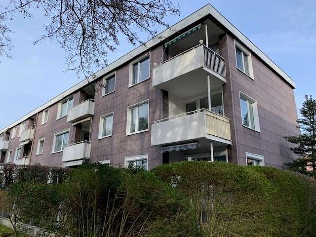 Helle und modernisierte 3-Zi.-Eigentumswohnung mit Balkon in guter Lage in Hannover-Marienwerder, 30419 Hannover, Etagenwohnung