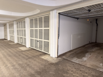Tiefgarage - Großzügige Eigentumswohnung mit 2 Bädern, Loggia, Aufzug und Tiefgaragenstellplatz
