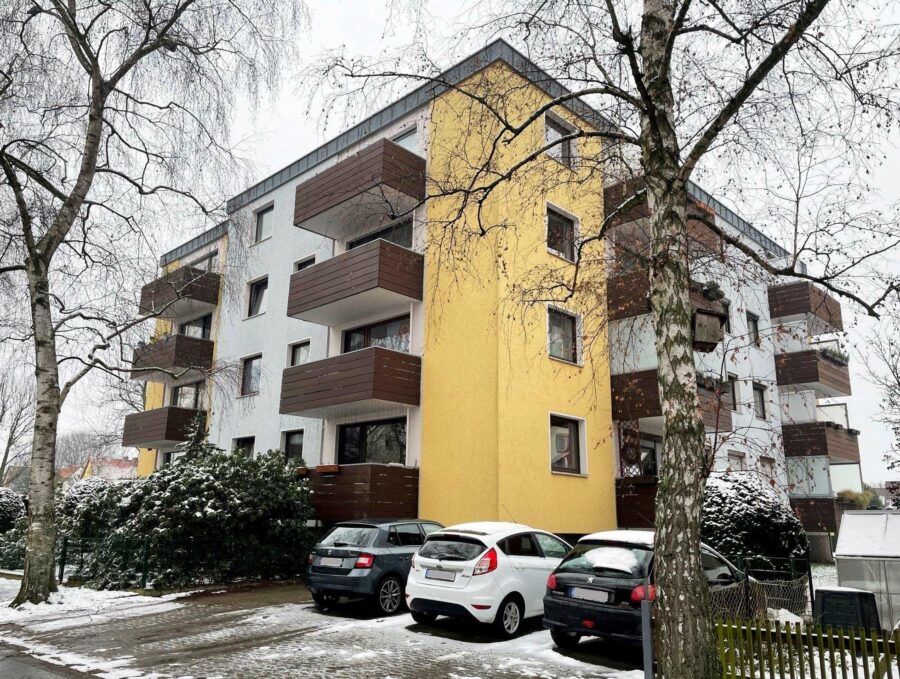 Außenansicht - Modernisierte 3-Zimmer-ETW mit Loggia in Godshorn