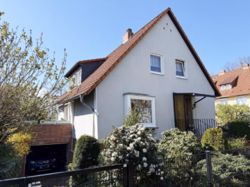 Außenansicht - Freistehendes EFH/ZFH mit Keller in Hannover-Bothfeld