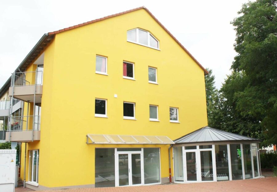 Außenansicht - Modernes Wohn- und Geschäftshaus in Groß-Buchholz